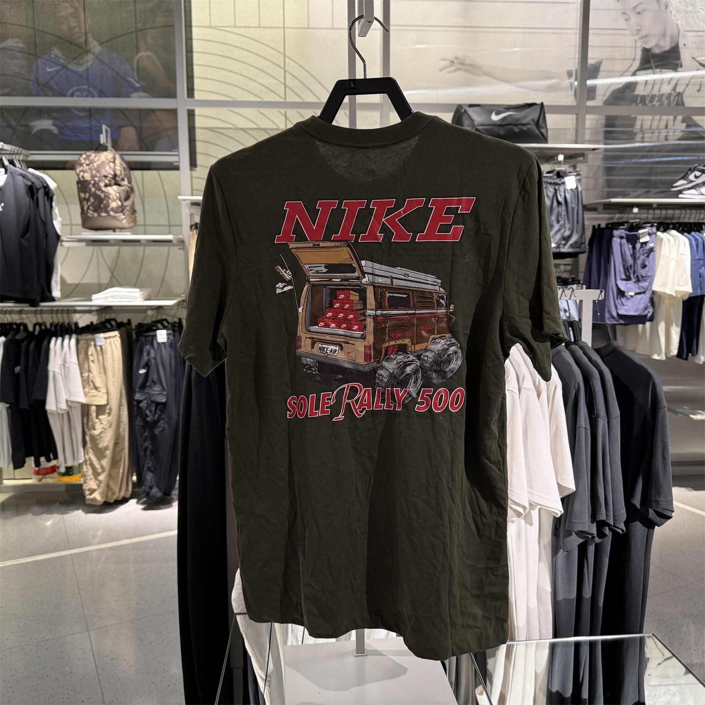 Nike/耐克 正品男子短袖卡通印花针织圆领透气运动休闲T恤 FQ3765
