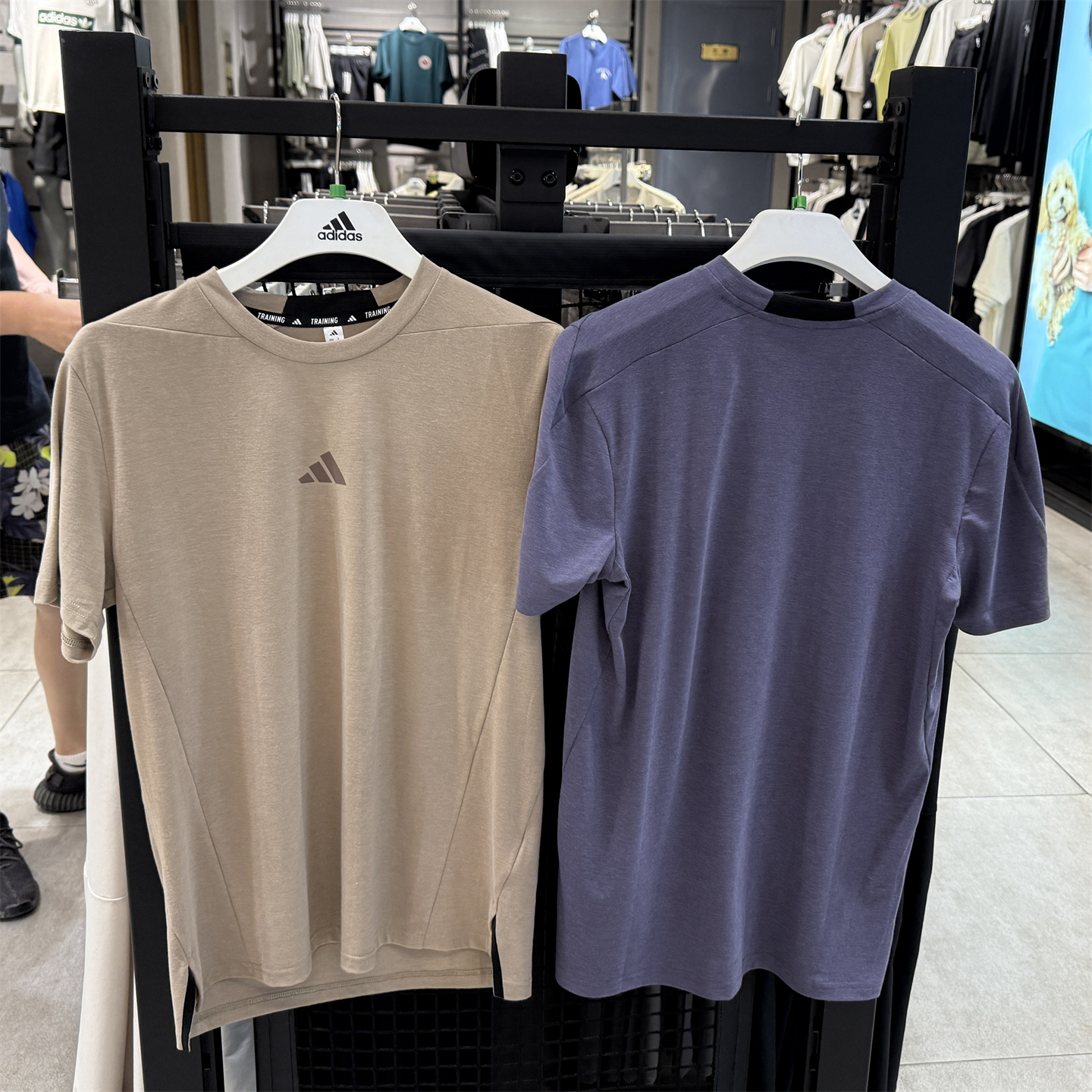 Adidas阿迪达斯男跑步运动短袖快干休闲T恤 JI5766 JI5768 JI5771