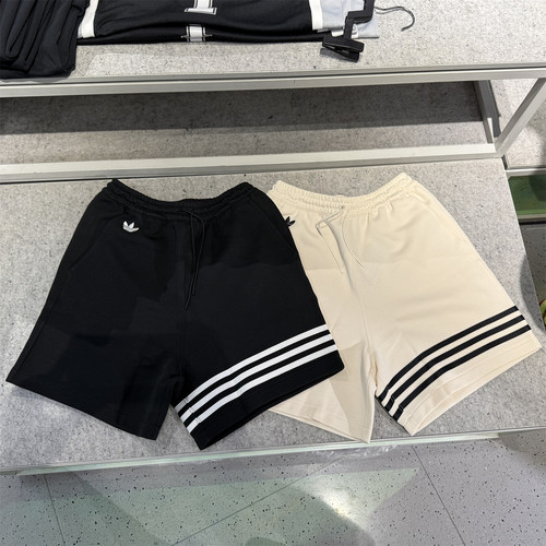 Adidas三叶草 男女款经典环绕三条纹透气时尚运动休闲短裤HN6594