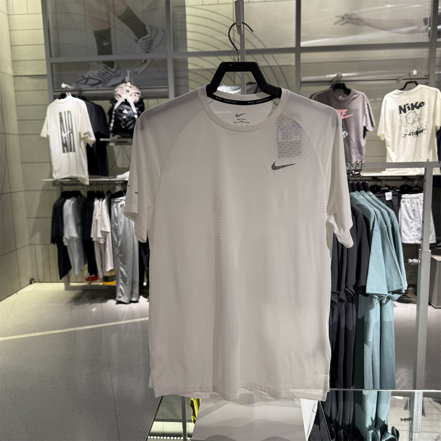 Nike耐克短袖t恤男款薄款冰丝速干运动半袖透气跑步T恤HV5204-100,运动服/休闲服装,运动T恤,淘宝优惠券,粉丝福利购,淘宝优惠卷