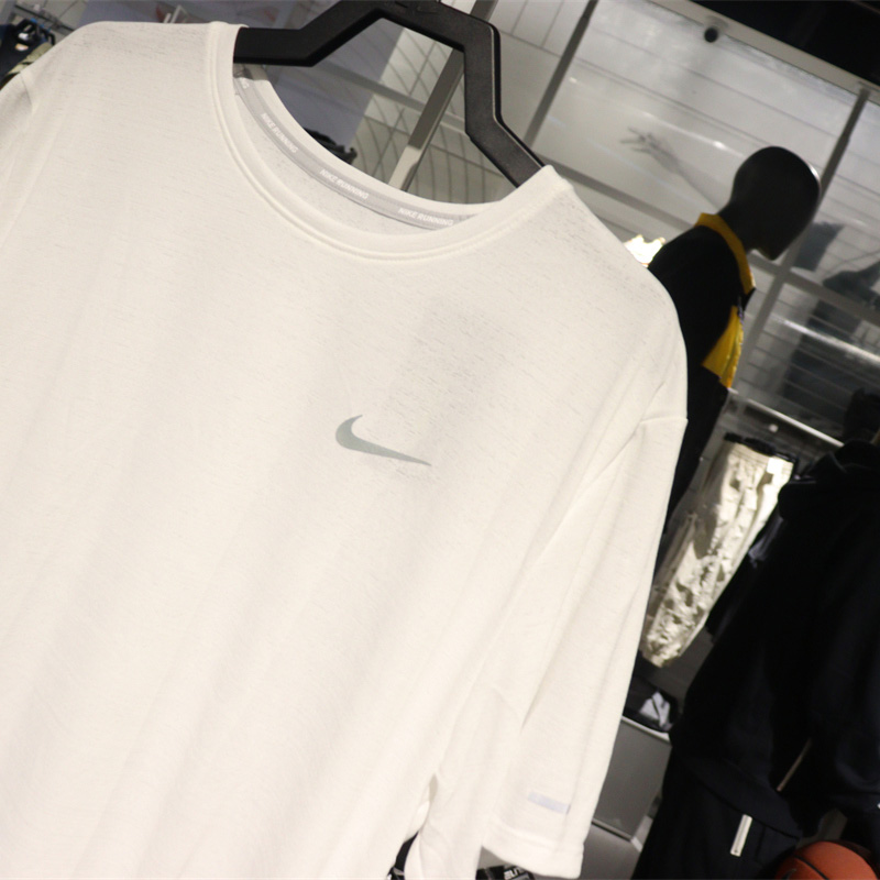 Nike耐克Dri-FIT男子轻薄速干跑步运动休闲训练短袖T恤CU5993-100
