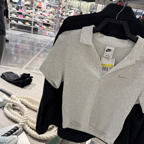 Nike耐克短袖深V针织衫运动短款修身透气T恤POLO衫女DV7885-051