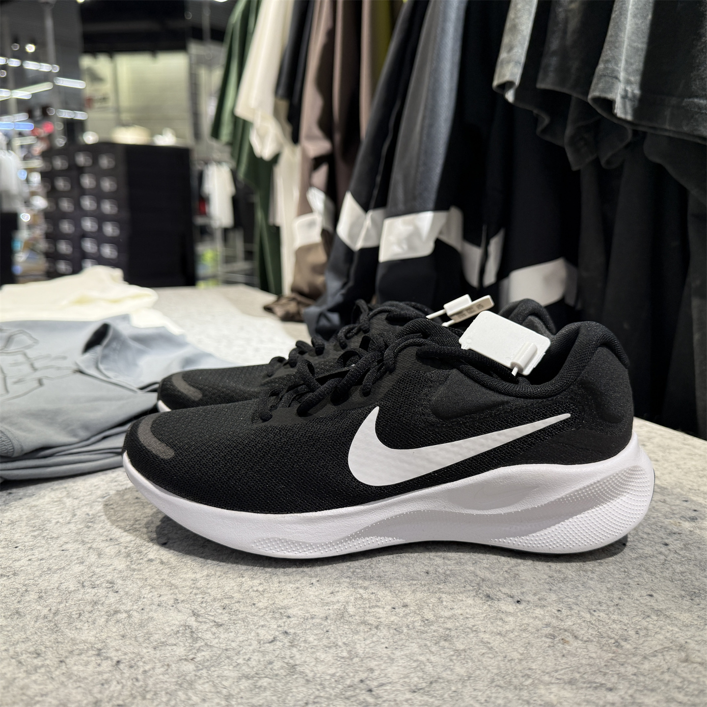 专柜Nike耐克REVOLUTION 7女子夏季缓震运动公路专业跑步鞋FB2208