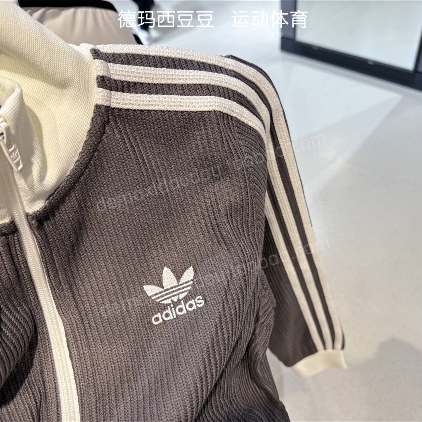 Adidas三叶草正品条纹复古高腰短款外套KC2650/2649/2645/2646