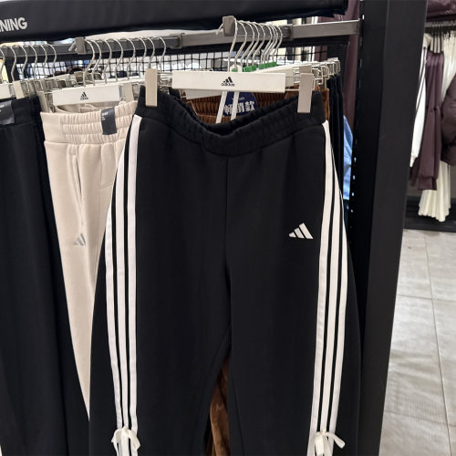 adidas阿迪达斯女子蝴蝶结滔搏运动休闲三条纹宽松长裤KG3855