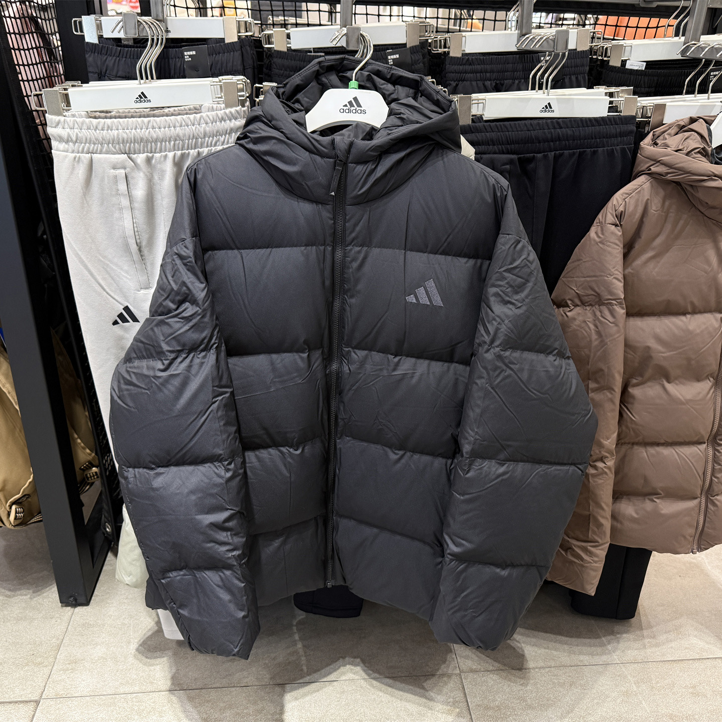 Adidas阿迪达斯男子户外运动保暖休闲羽绒服外套KC2479KC2478