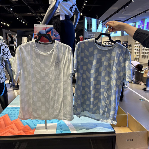 Nike/耐克健身服速干圆领短袖T恤