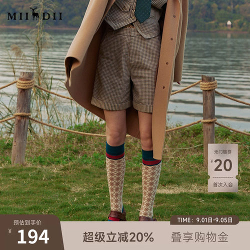 谜底格纹短裤女春季新款复古风百搭高腰纯棉直筒裤241MK0058