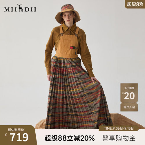 解构感连衣裙设计，压褶的设计手法