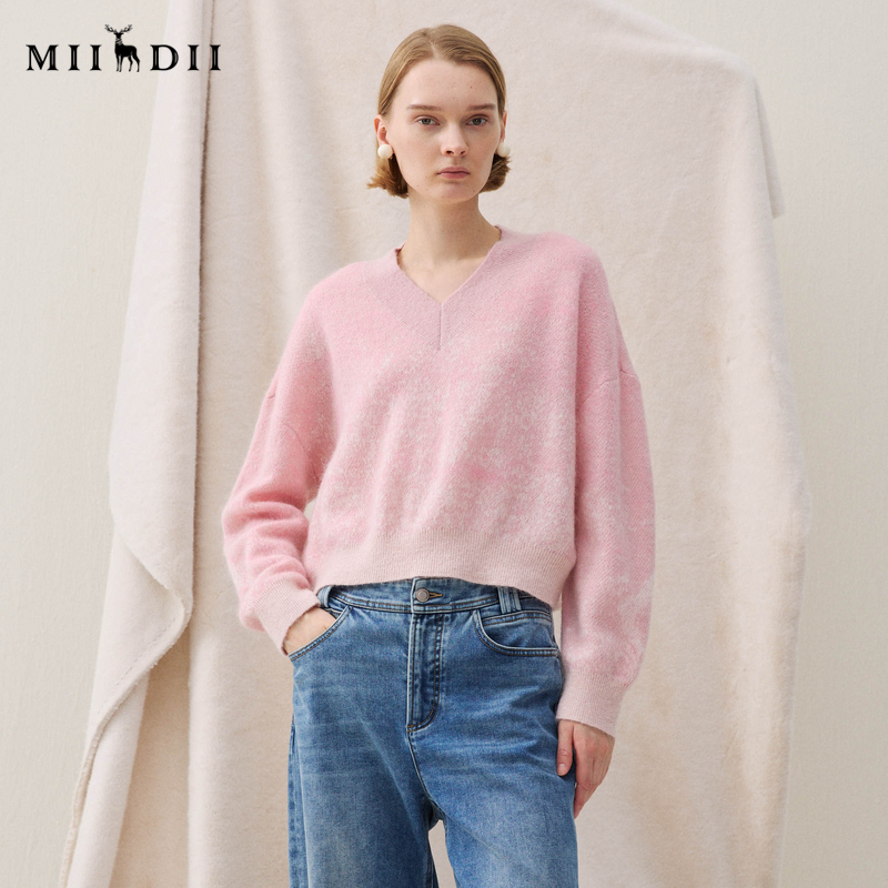 蓬松保暖，细腻柔软，百搭不限身材。