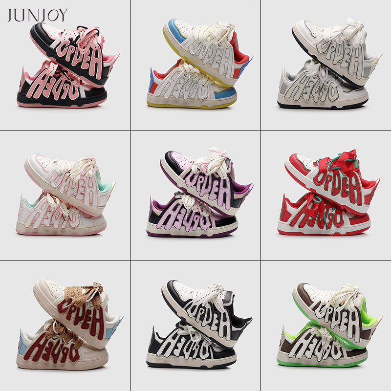 新款字母平跟复古面包鞋情侣