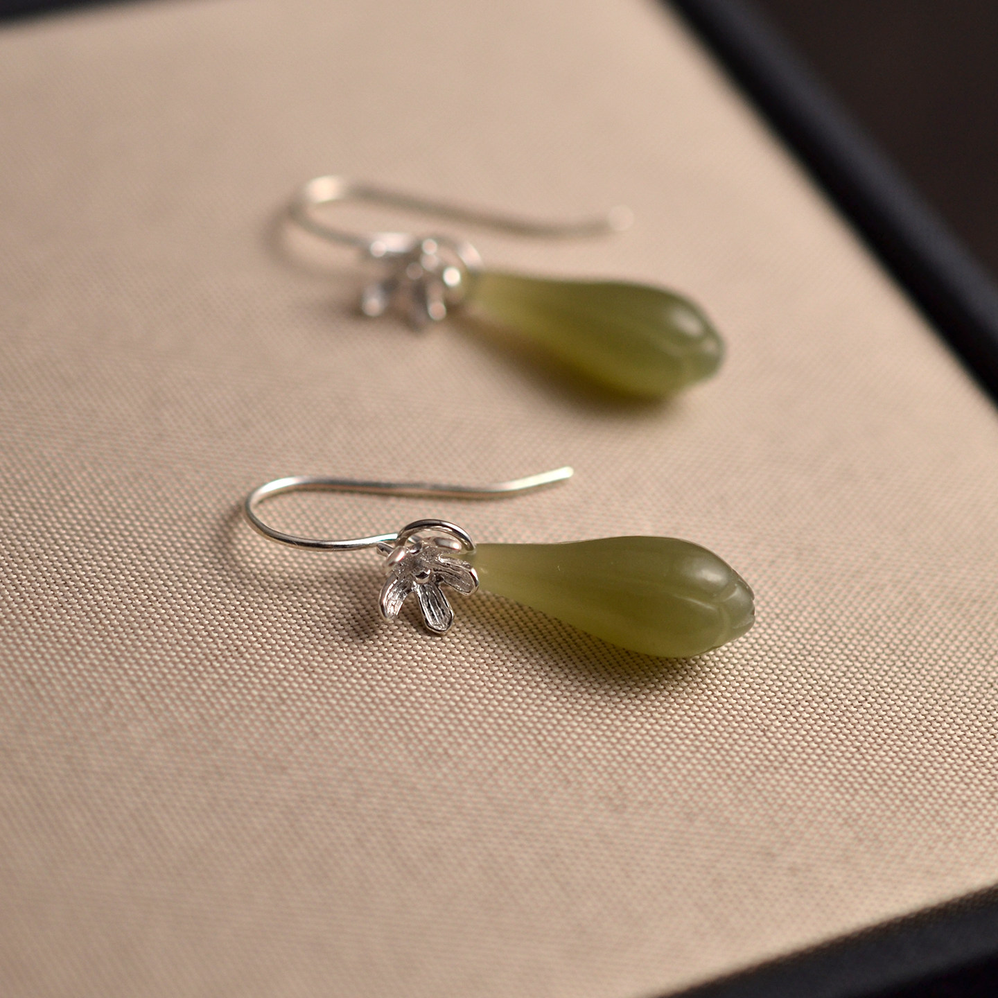 「桃玉映春」925银桃花镶嵌天然和田玉玉兰耳环 新中式耳坠