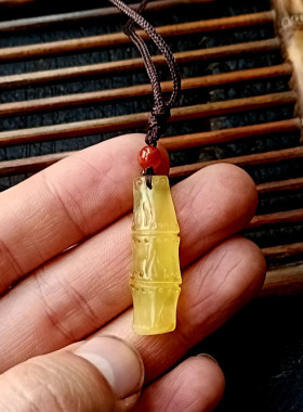 千古机缘高品质纯天然无优化波罗的海金绞蜜蜜蜡手工雕刻竹节项坠