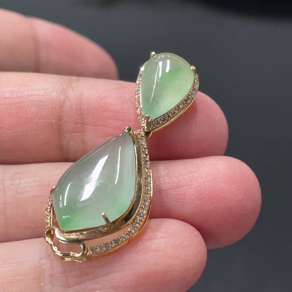 18K金镶嵌翡翠冰种高冰随形吊坠坠子3.6克35*8MM