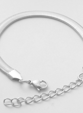 钛钢流行饰品女生服饰配件手部饰品手链长度可调节圆形蛇骨手链