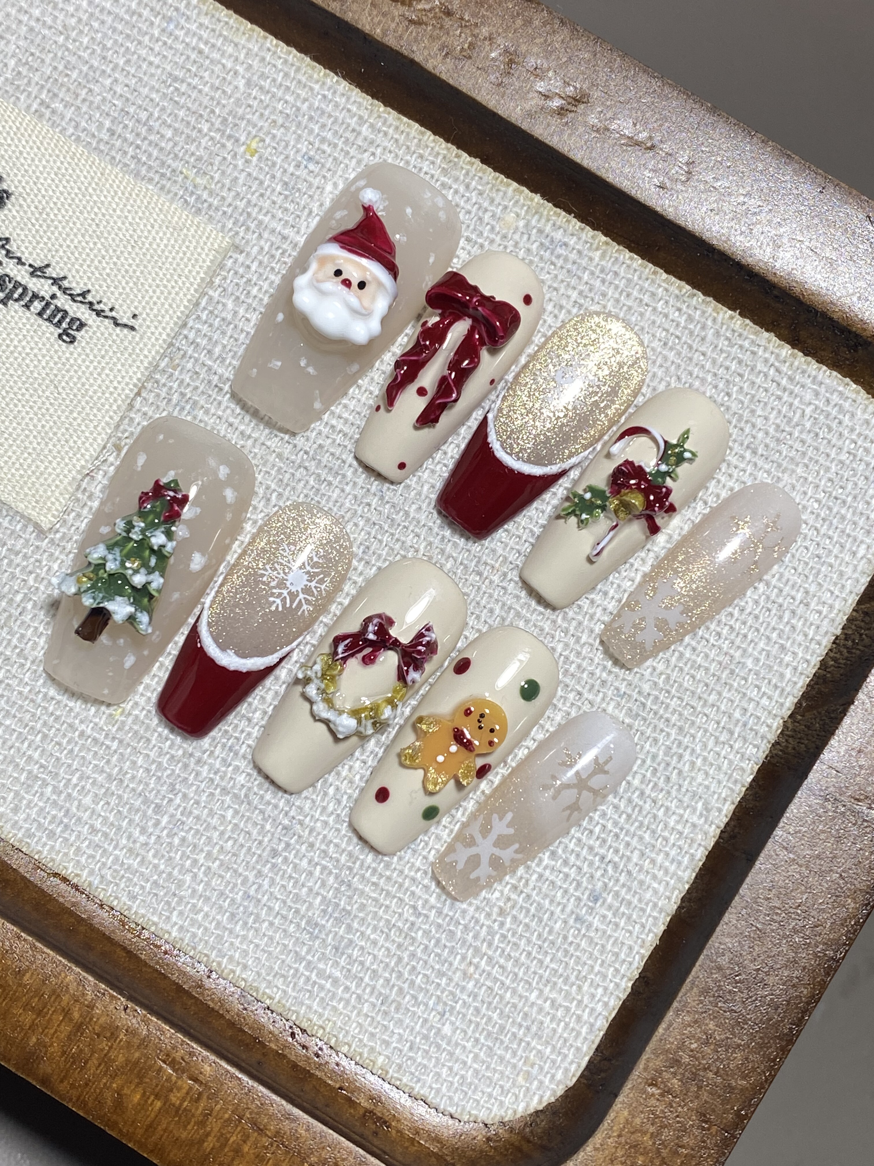 纯手工定制穿戴甲圣诞老人