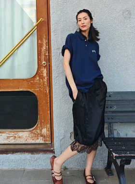 2024刘雯同款半身裙私服黑色绸面蕾丝松紧腰蕾丝拼接优雅中长裙女