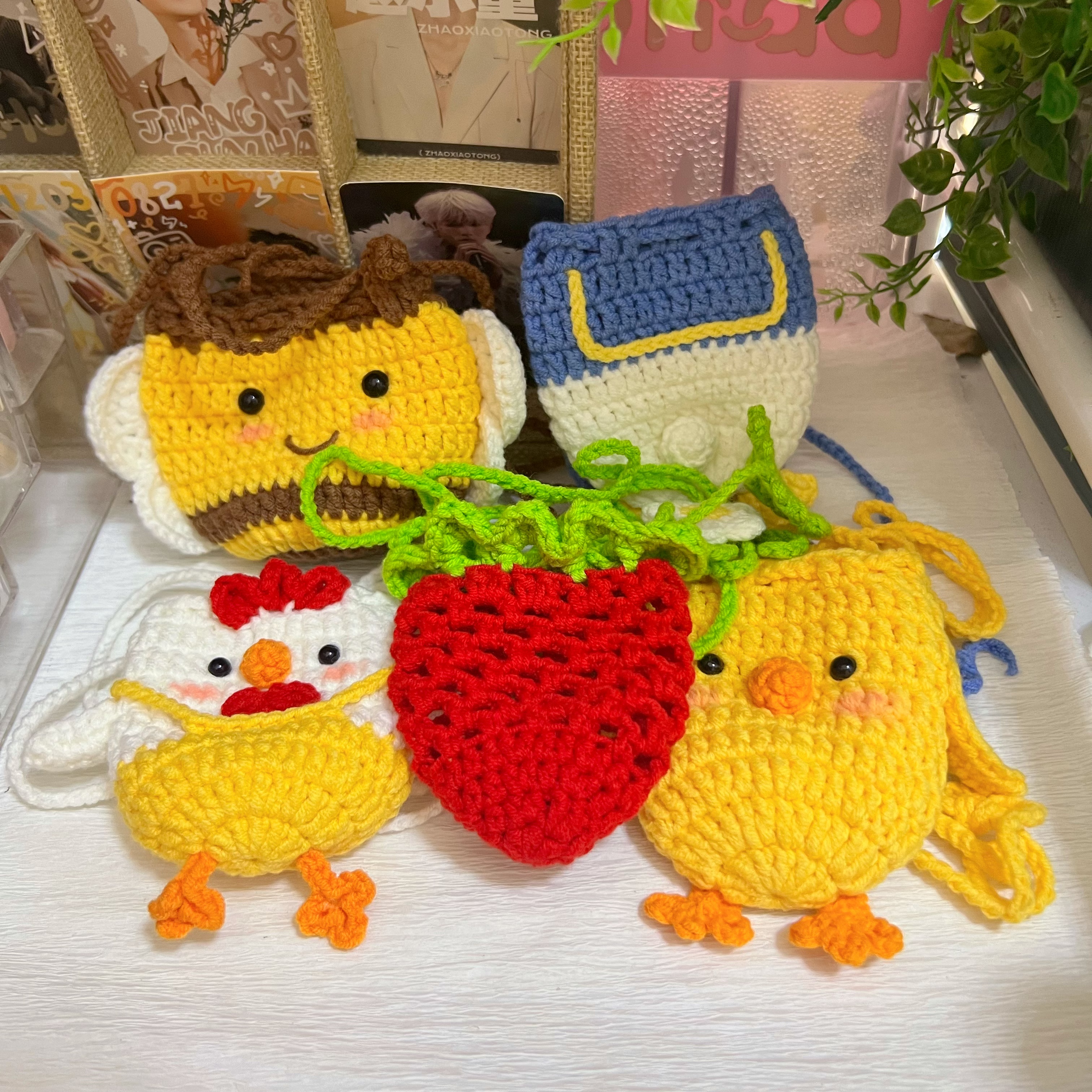 【成品】十个勤天蒋敦豪鹭卓王一珩同款蜜蜂菠萝蛋兜钩织耳机包