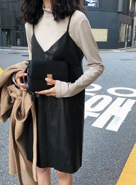 Mere Kore吊带背心打底连衣裙女2024春秋PU皮裙中长款内搭背带裙