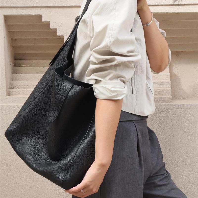 高定新款简约时尚可调节水桶托特包荔枝纹牛皮大容量通勤款