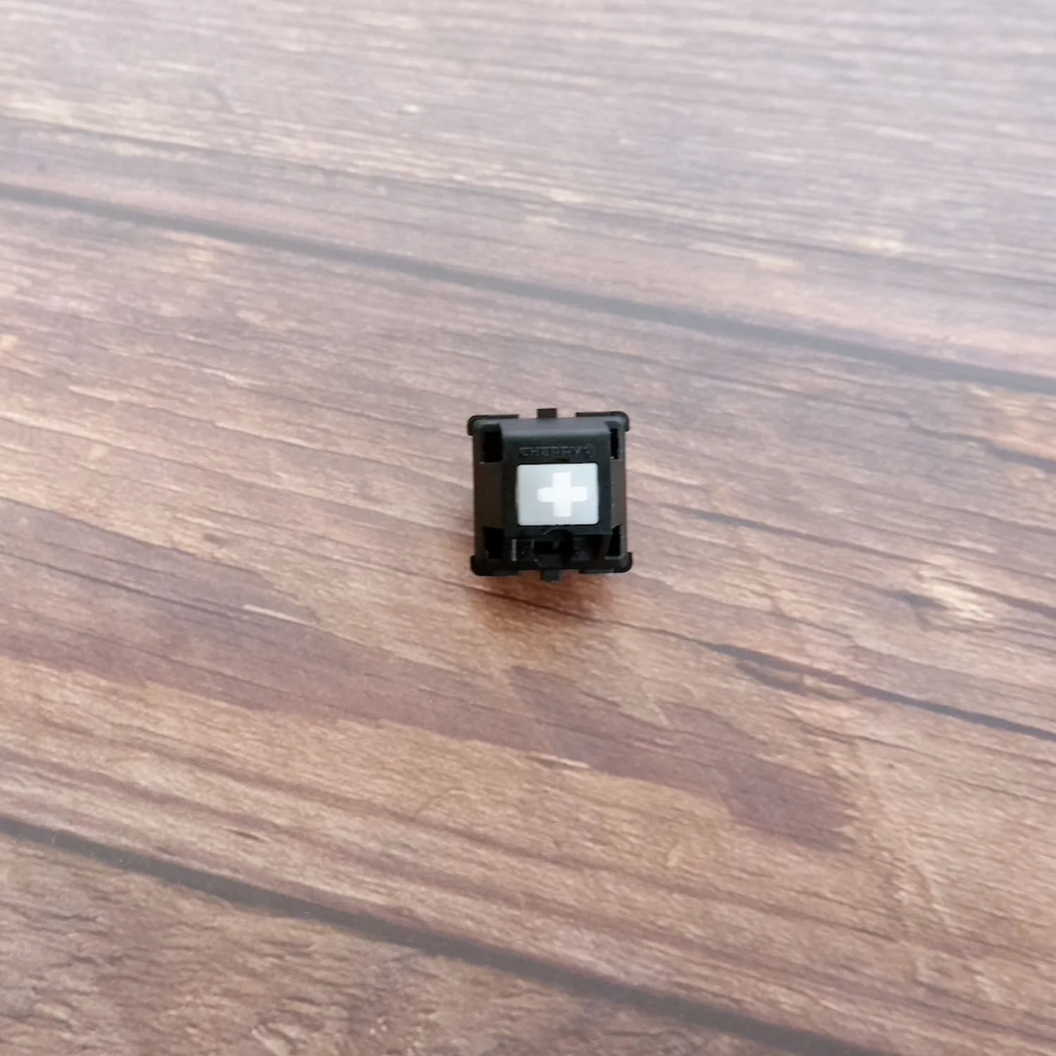 CHERRY MX CLEAR TACTILE SWITCH CHERRY WHITE TRANSPARENT PIVOT 65G PARAGRAPH SWITCH