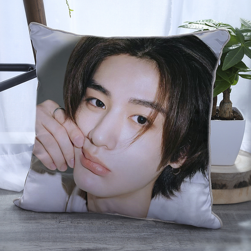 金桐儇leehan周边抱枕沙发睡觉靠垫枕头闺蜜学生日礼物双面含芯