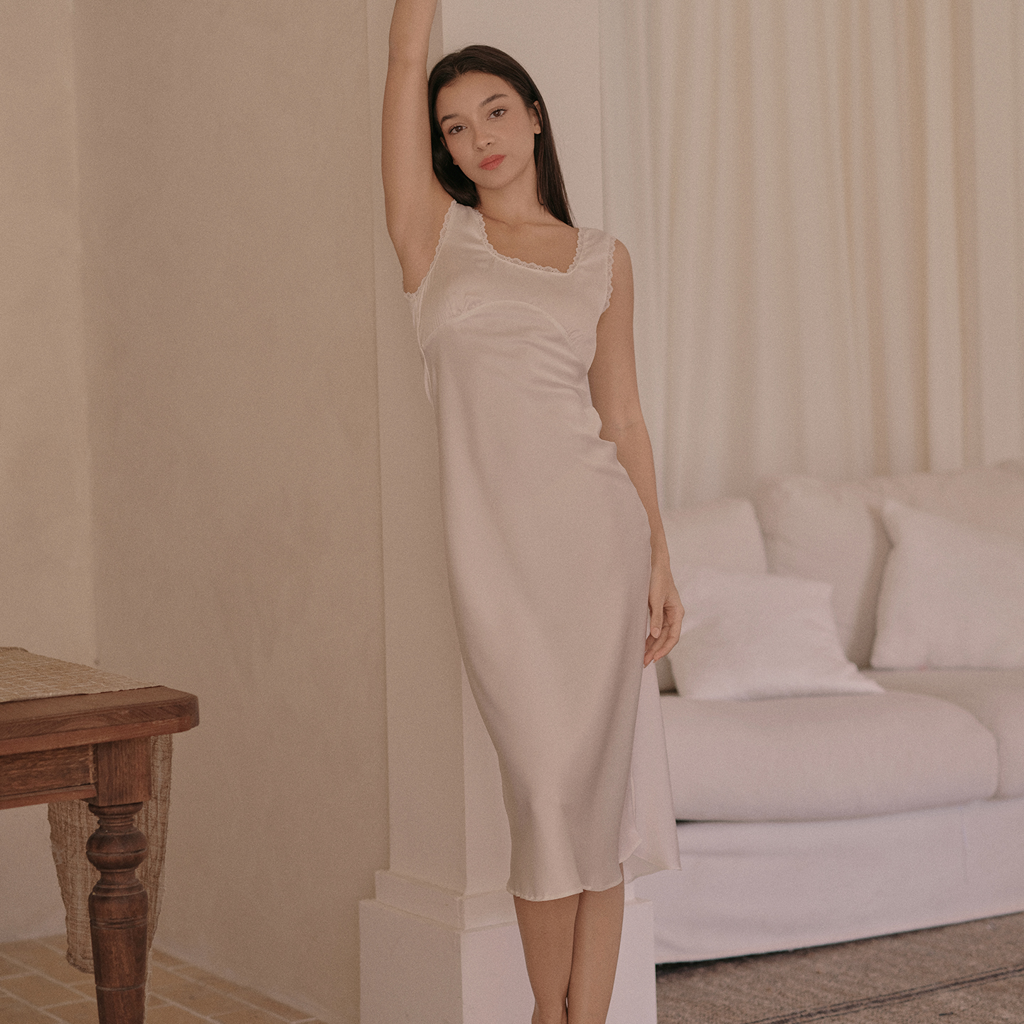 可外穿真丝感长款吊带睡裙