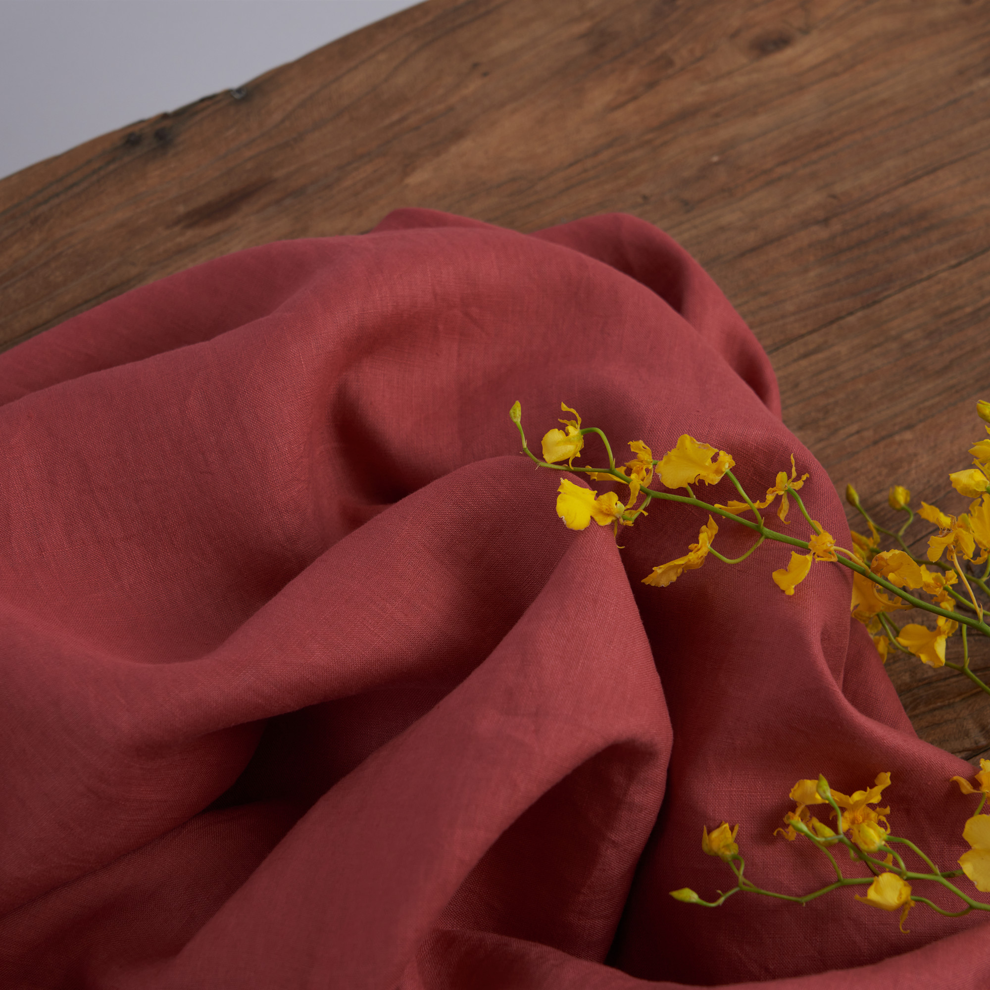 纯亚麻服装田园文艺柔软垂顺面料