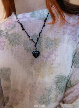 匡舟本色 韩国小众设计款 暗黑玉石黑蝴蝶玉石爱心 吊坠串珠项链