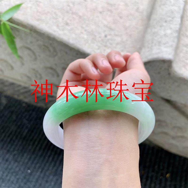 翡翠色正圈手镯冰种白底青缅甸老坑辣绿飘花帝王绿新中式圆条玉镯