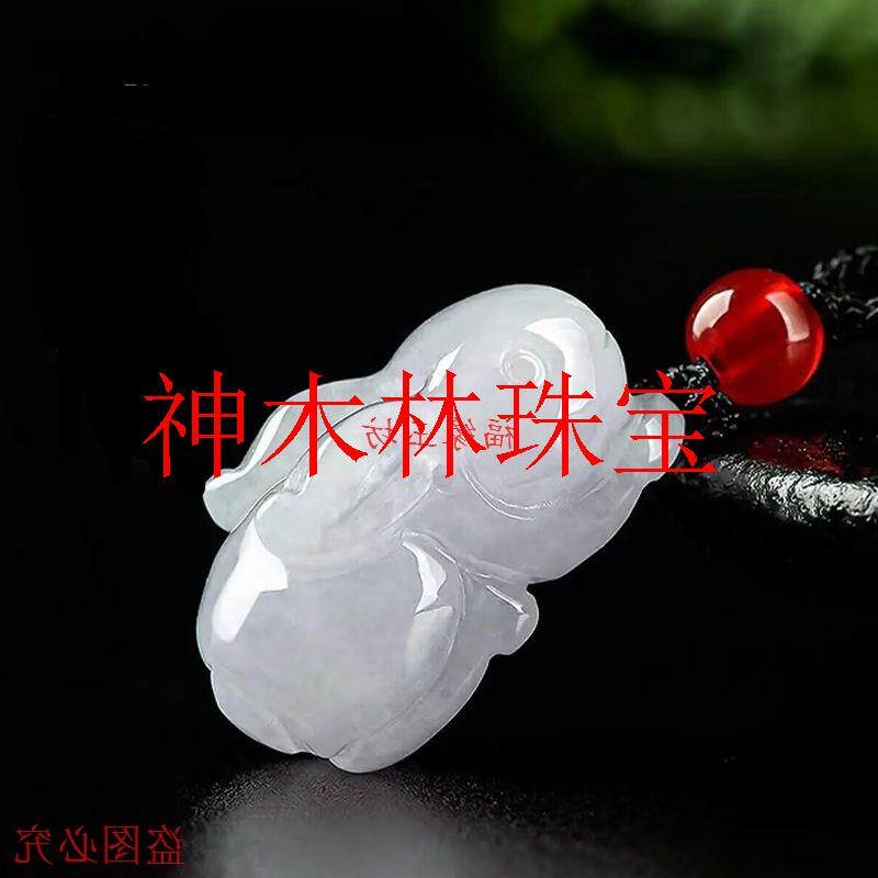 缅甸翡翠色玉兔年生肖兔本命年冰种玉石挂件吊坠可爱兔子锁骨项链