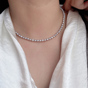 精品小众灰色天然淡水米粒珍珠项链女锁骨链轻奢高级设计感百搭潮