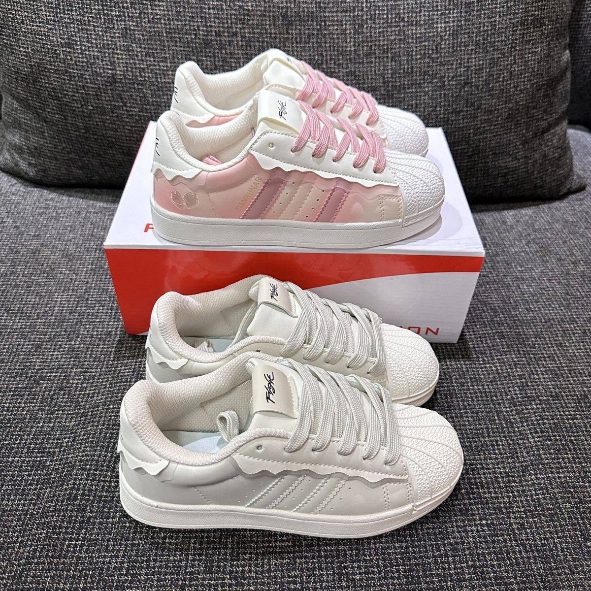 贝壳头小白鞋女2024年春季新款平底休闲爆款奶油港风百搭运动板鞋,女鞋,休闲板鞋,淘宝优惠券,粉丝福利购,淘宝优惠卷