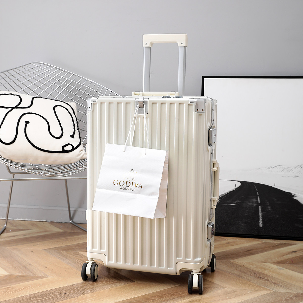 ELLE新款结实耐用时尚铝框箱女拉杆箱万向轮学生旅行箱 密码箱