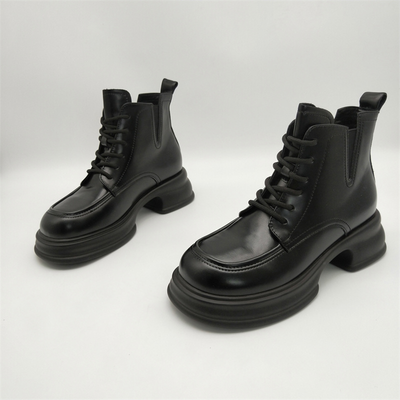 断码处理2025新款真皮牛皮圆头粗跟绑带轻便百搭时尚英伦风马丁靴