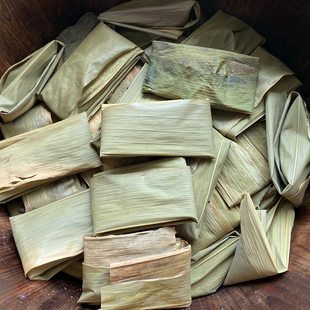 铜鼓特产箬叶米果农家传统手工制作草木碱水糯米糍粑粽叶年糕粑粑