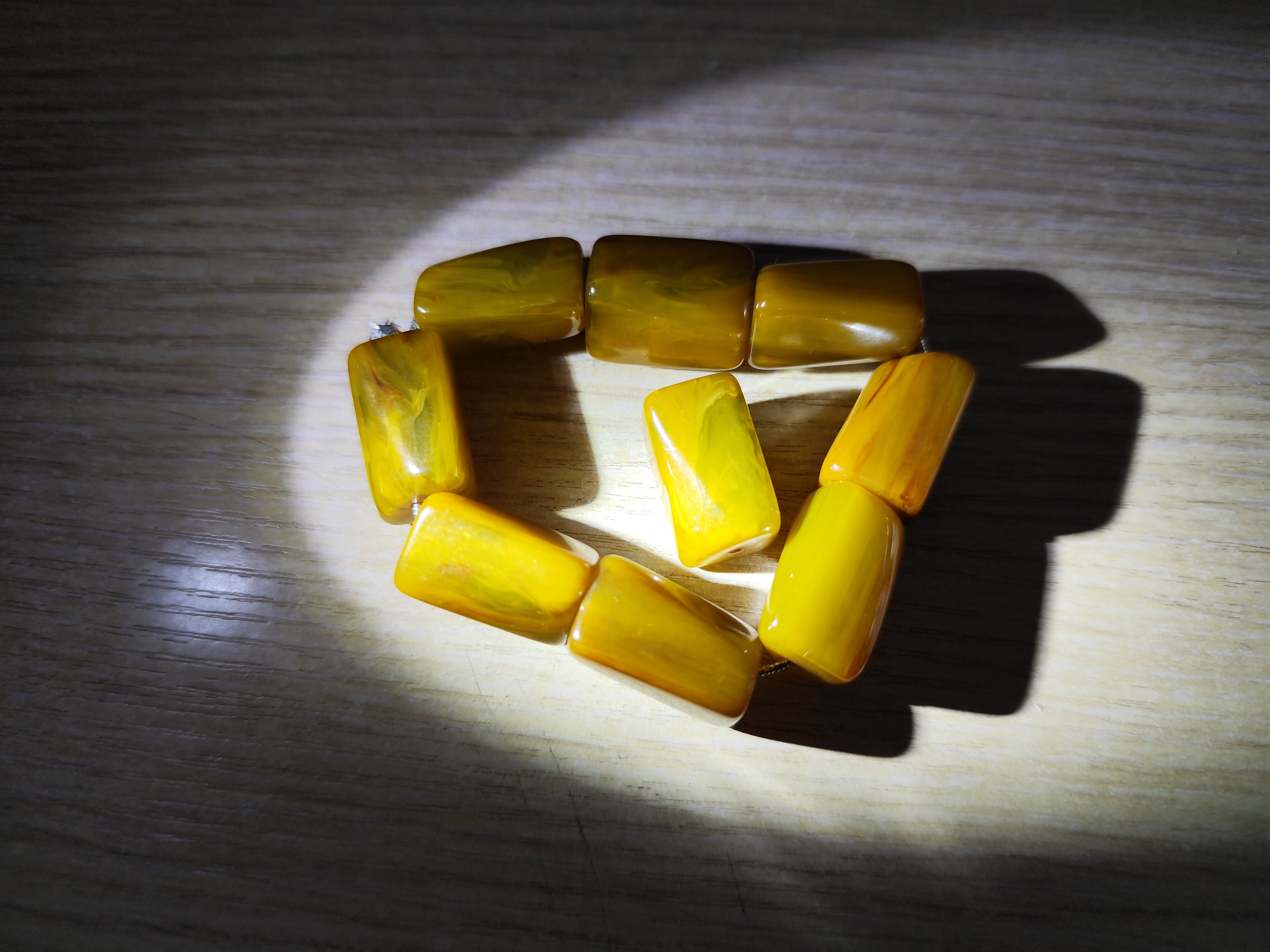 中东蜜蜡古董蜜蜡鹦鹉绿丝蜡异形手串