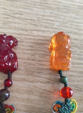 中东蜜蜡貔貅雕刻手机链手机坠吊坠饰品车厘红和藕荷粉