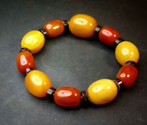 天然琥珀坠珠胸针西藏枣红鸡油黄老蜜蜡佛珠手串手链特价促销