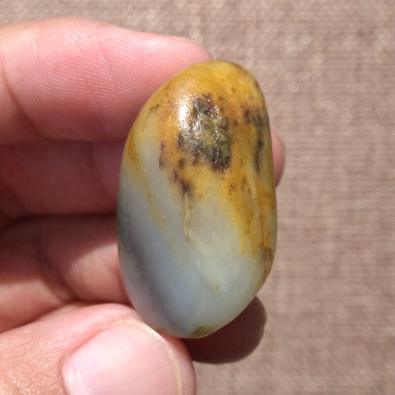 和田玉籽料原石三色青花