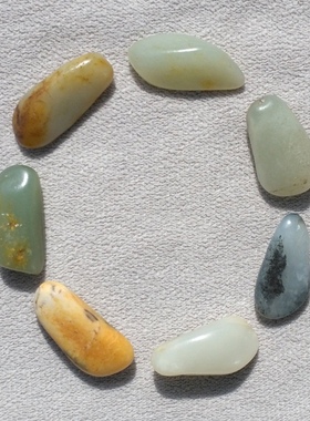 和田玉籽料原石手串多宝