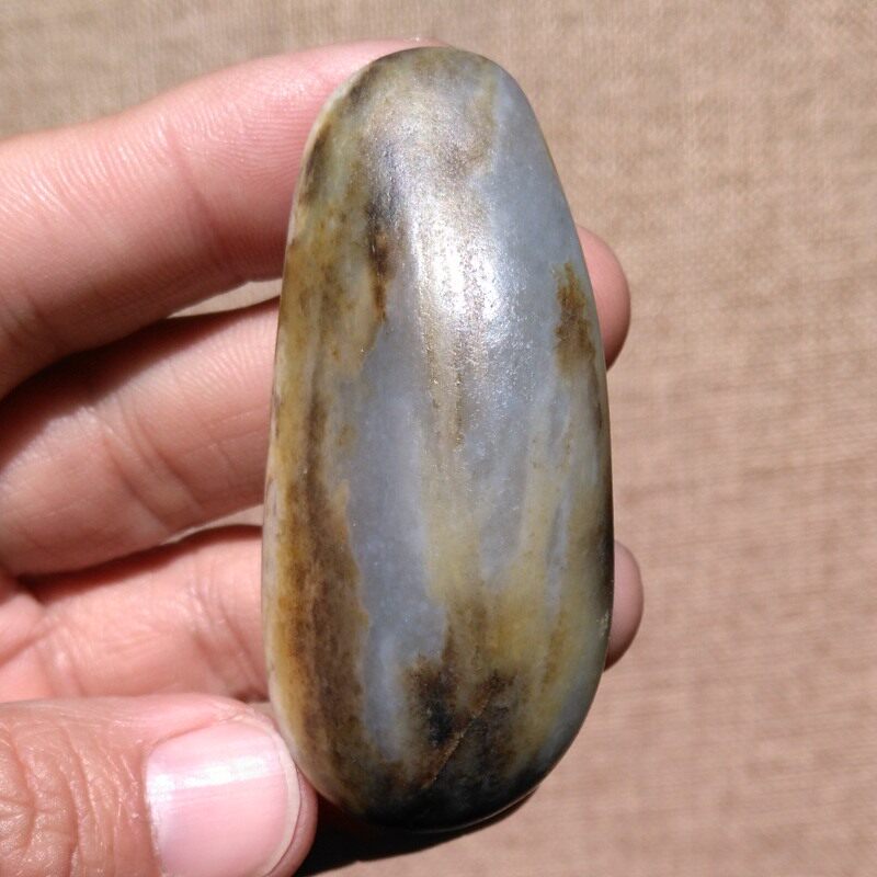 新疆和田玉籽料吊坠真皮天然虎皮青花玉石原石挂件手把件椭圆形