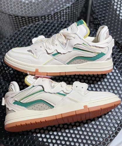 李宁休闲板鞋惟吾PRO特别故事版防滑减震低帮潮鞋AECT045 035