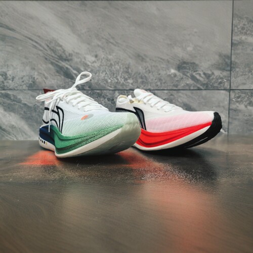 李宁专业马拉松跑步鞋