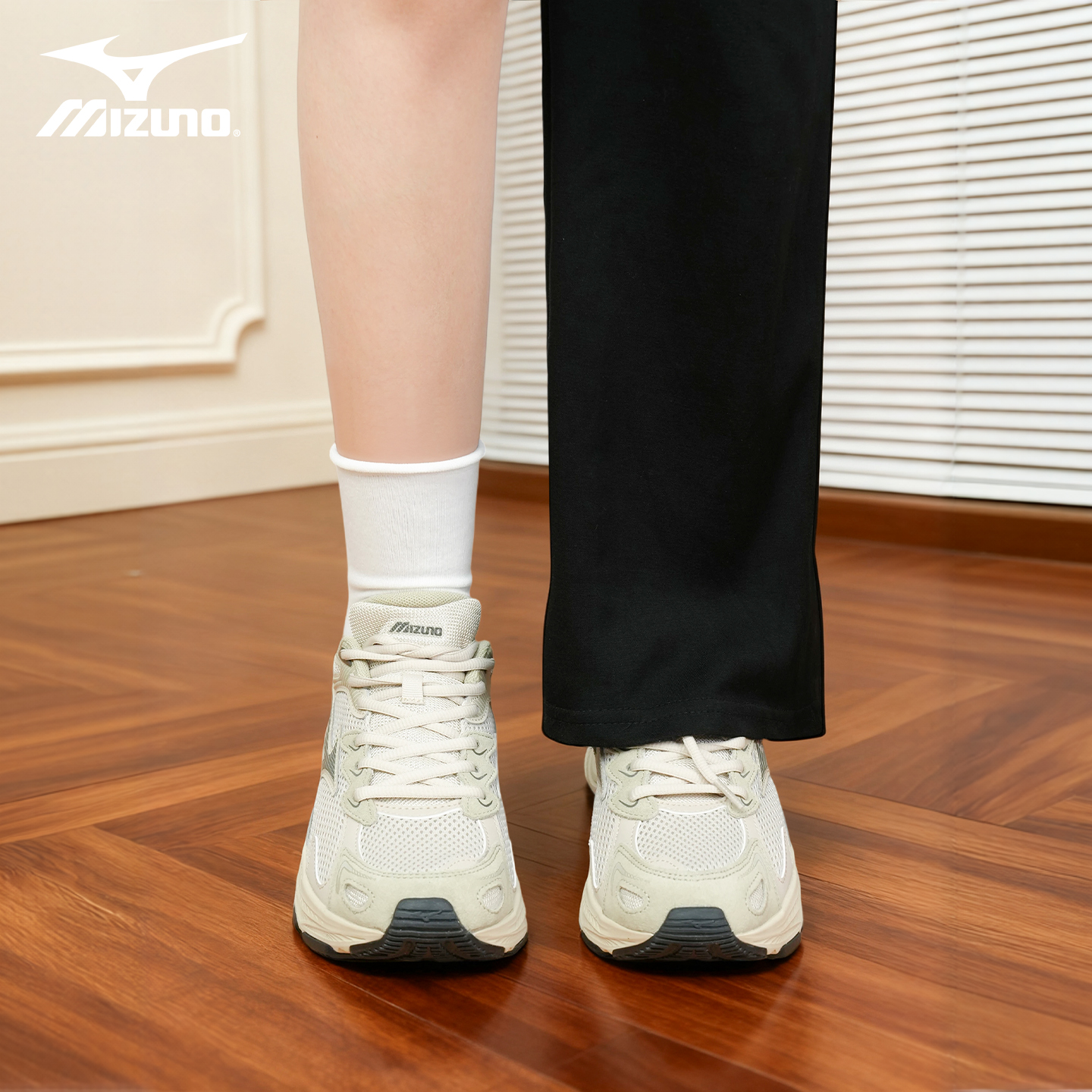 美津浓RACERS轻便软弹运动鞋