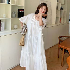 白色设计感连衣裙女夏2025新款法式针织马甲小清新显瘦两件套装裙图片