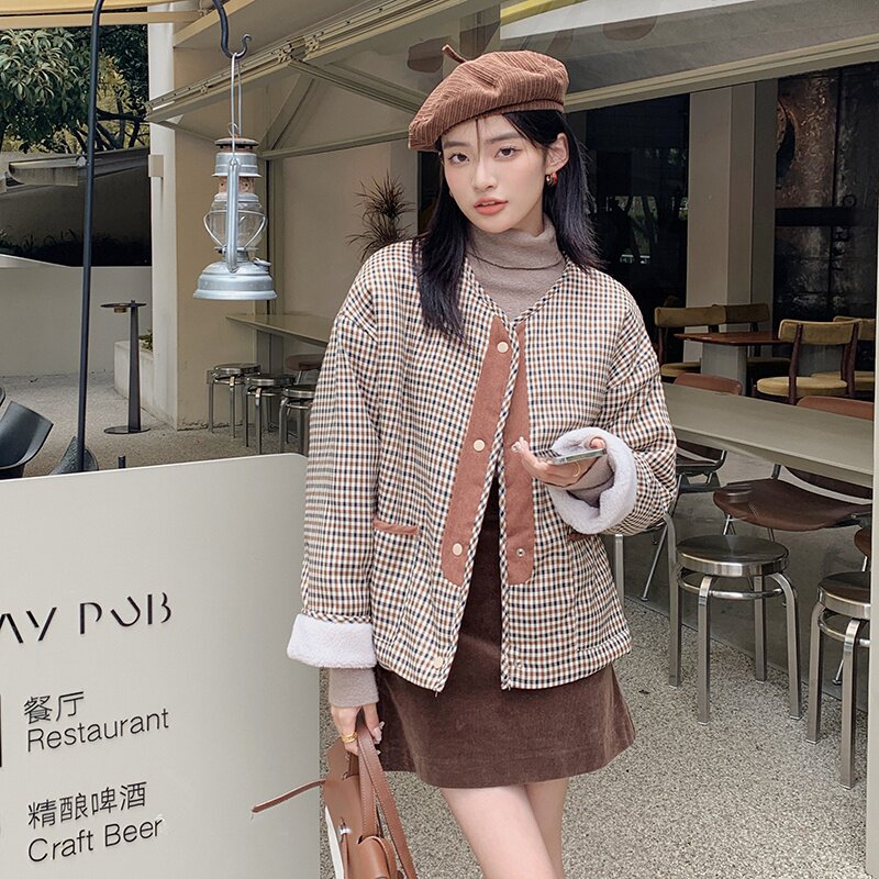 大货已出！新款鬼马系少女两面穿羊羔毛格纹外套9067-P135-控188,女装短外套,浙宝125