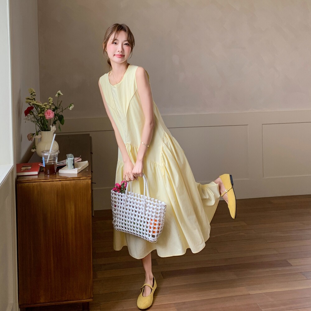 奶黄色无袖连衣裙女2025年夏季新款法式设计感时尚减龄拼接长裙子,女装连衣裙,浙宝125