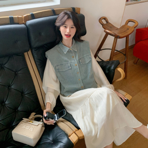 开春穿搭牛仔马甲白色连衣裙套装女春季2025新款甜美减龄两件套女图片