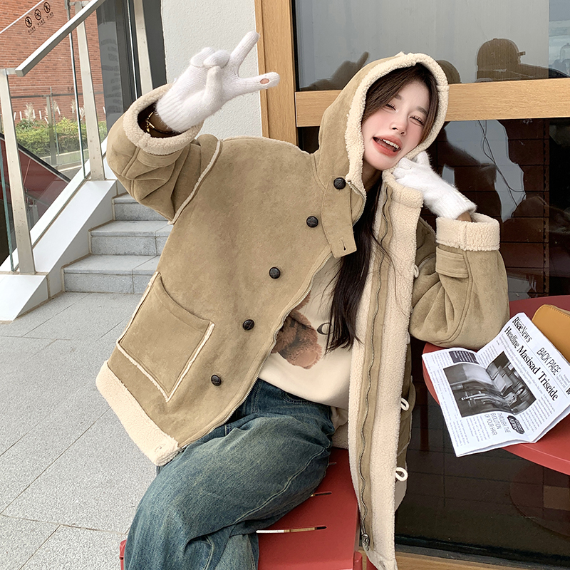 【新款现货】卡其色皮毛一体保暖羊羔毛外套9888-P185-控278，女装短外套，浙宝125